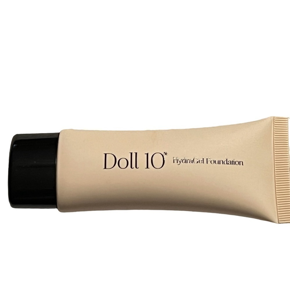 Doll 10 HydroGel foundation FAIR